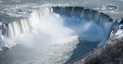 2025년 최신 트렌드: 보험, 현명한 재테크 수단으로 활용하기